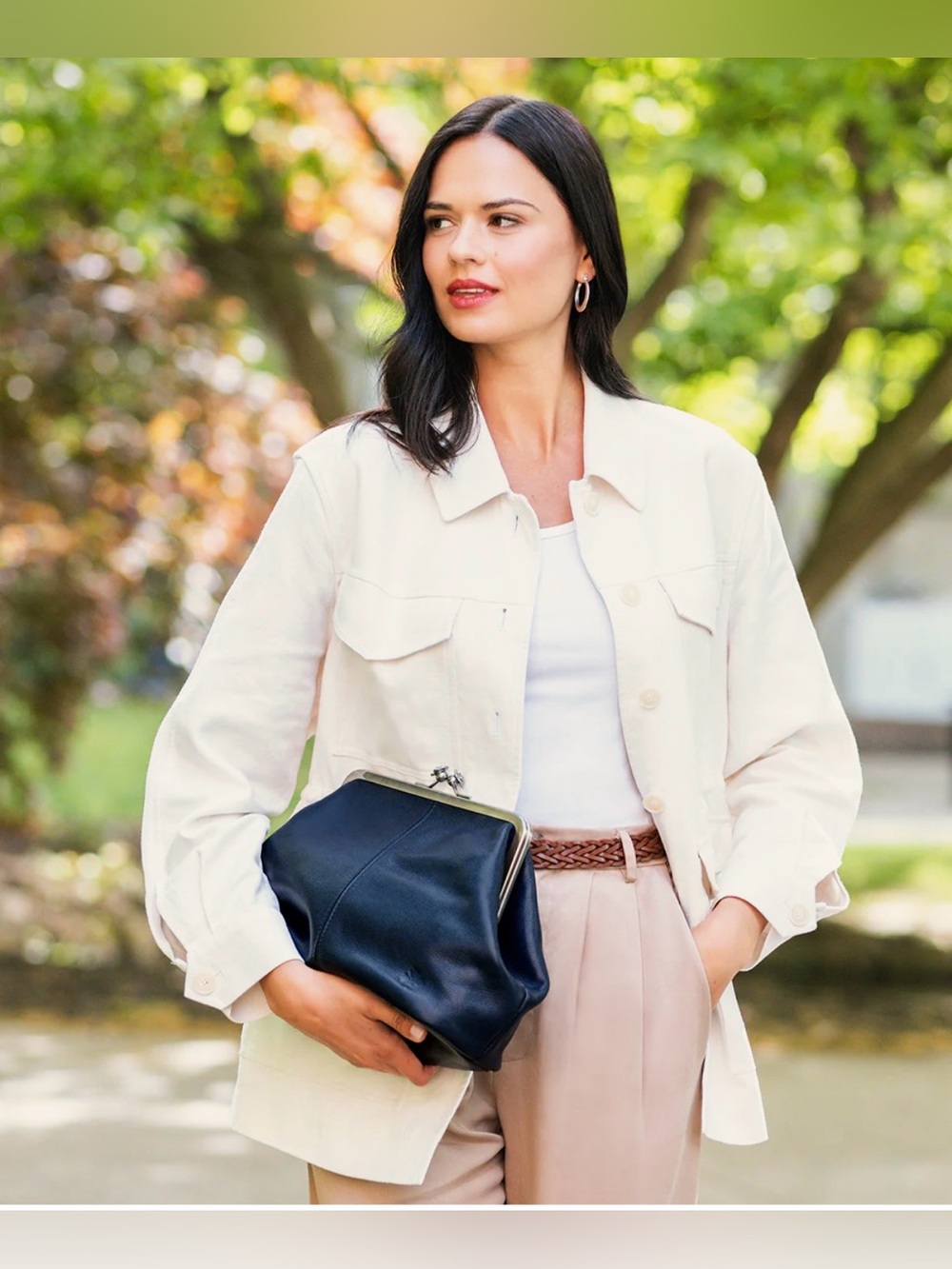 Patricia Nash Sofia Frame C/B. Rugged Natural Grain Leather. Denim Blue. - Picture 6 of 17